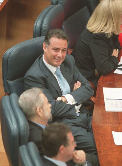 Alberto López Viejo, durante una sesión de la Asamblea de Madrid en 2003, cuando era diputado.