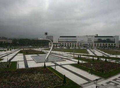 Parcela en el barrio de Lakua en la que está previsto construir el nuevo auditorio de Vitoria.