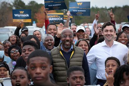 El candidato demócrata al Senado de Georgia, el senador estadounidense Raphael Warnock.