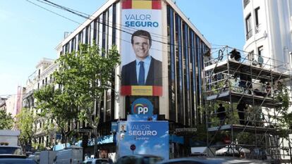 Sede del Partido Popular en la calle de Génova, en Madrid, este domingo durante la jornada electoral.