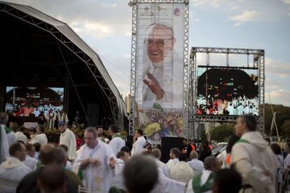 Miles de peregrinos se preparan para la Jornada Mundial de la Juventud en Sao Paulo.