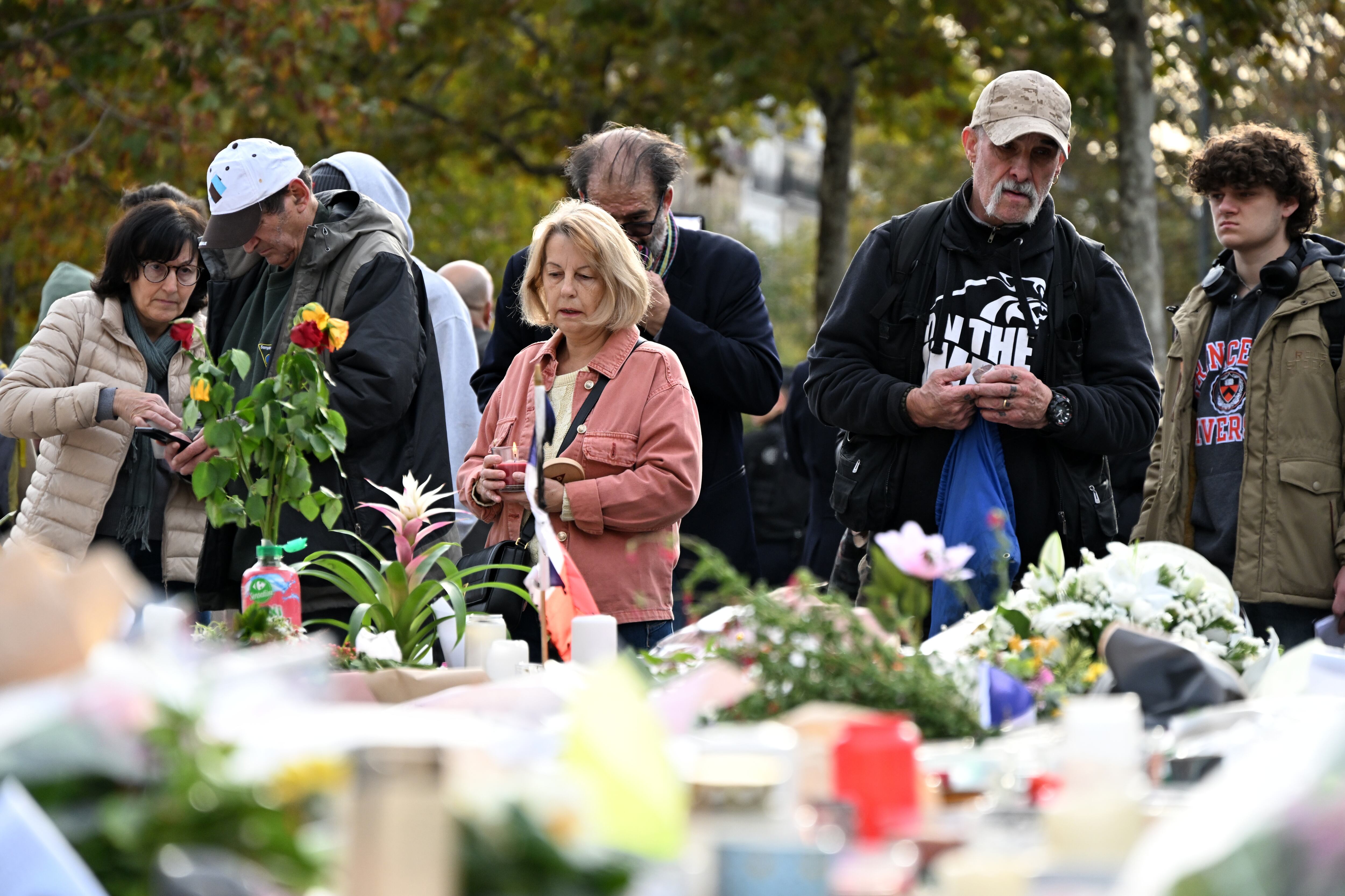 Francia conmemora el aniversario de los atentados de París
