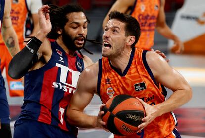 Henry y Van Rossom, en el partido del Buesa Arena.