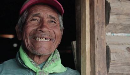 Un fotograma de 'Pies ligeros'.