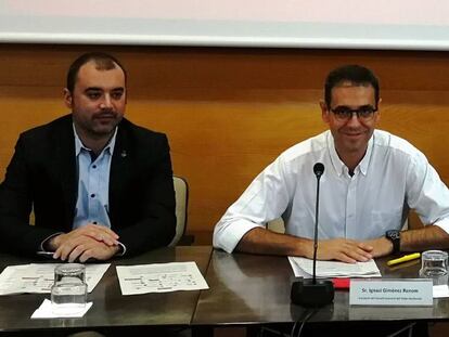 Ignasi Gim&eacute;nez (derecha) y el alcalde de Terrassa, Jordi Ballart.
