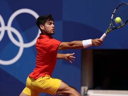 El tenista español Carlos Alcaraz durante su partido de semifinales de los juegos olímpicos de París 2024,