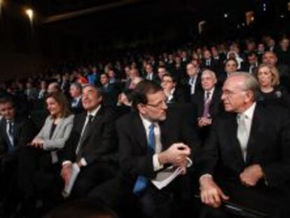 Juan Rosell, Mariano Rajoy e Isidre Fainé, en la asamblea de CEOE