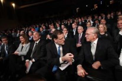 Juan Rosell, Mariano Rajoy e Isidre Fainé, en la asamblea de CEOE