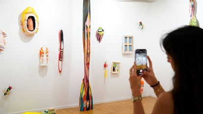 Esculturas del artista asturiano Kiko Miyares, en SC Gallery + Projects de Bilbao, en la feria ArteSantander.