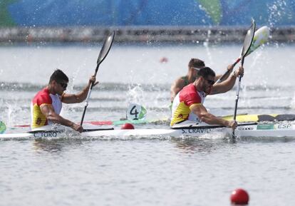 Los piragüistas Saul Craviotto y Cristian Toro se hicieron con el oro en la competencia de K2 de 200 metros masculino.