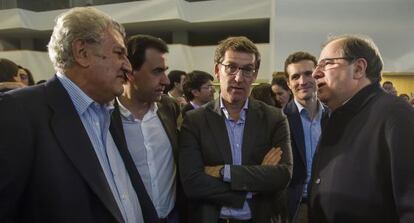 Varios de los líderes regionales del PP, con el presidente gallego Nuñez Feijóo, en el centro.