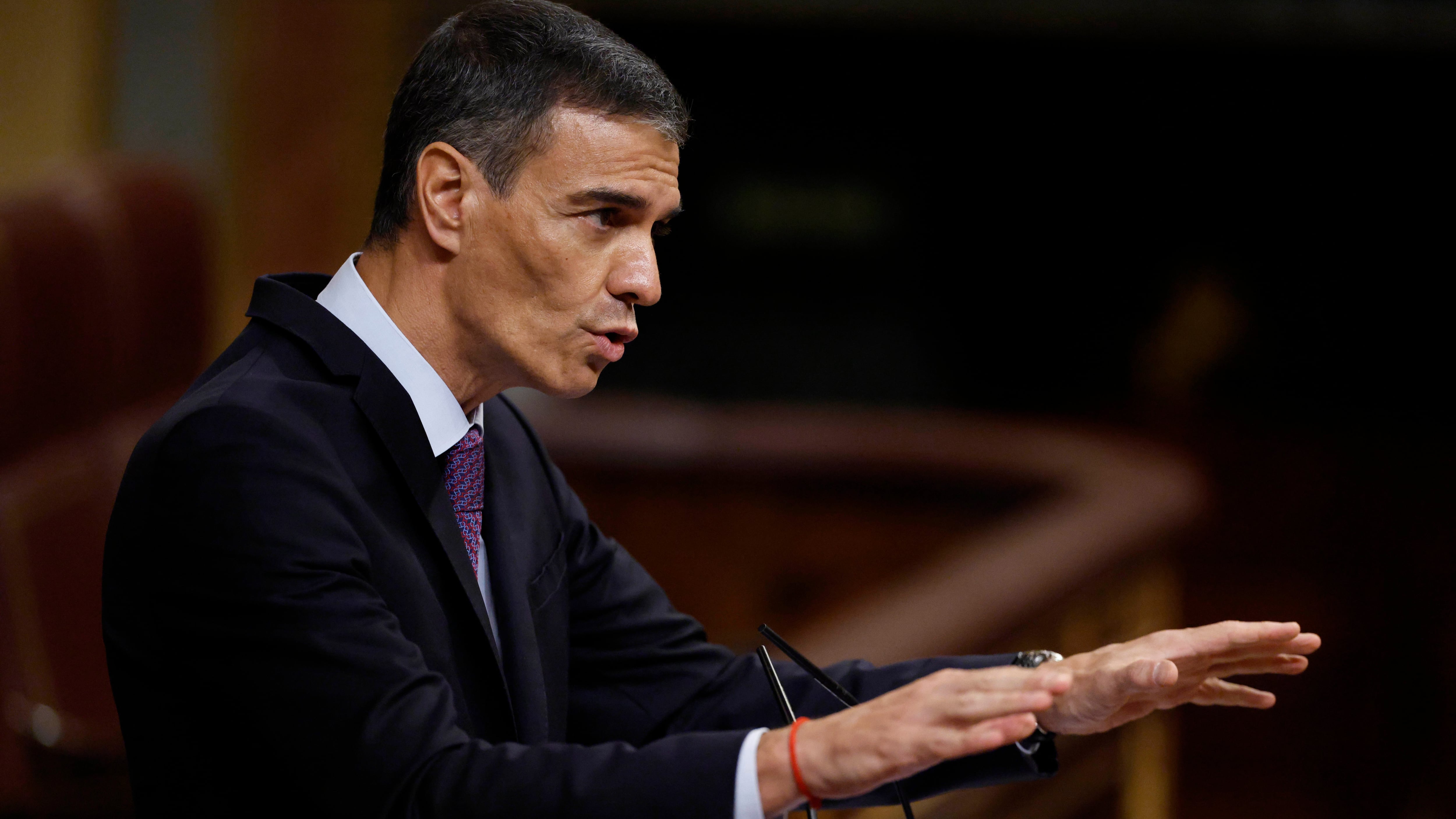 Sánchez: “Me planteé dimitir, pero tirar la toalla no es una opción”
