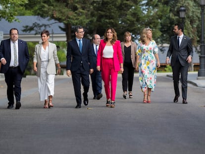 Las delegaciones del Gobierno y de la Generalitat, este miércoles en La Moncloa.