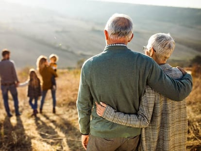 Los sénior cada vez destinan más dinero a ayudar a sus familias