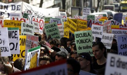 Manifestación convocada por el Sindicato de Estudiantes con motivo de la huelga general en la enseñanza pública