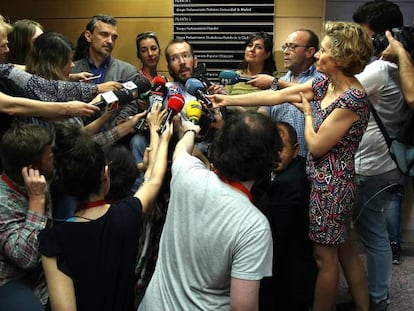 Pablo Echenique y Jos&eacute; Manuel L&oacute;pez antes de la reunion. 