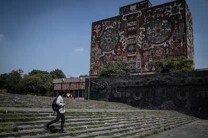 Lla Biblioteca Central de la  UNAM en agosto de 2021.