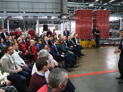 Rishi Sunak, en un encuentro con empresarios de Irlanda del Norte, en Lisburn, el martes.