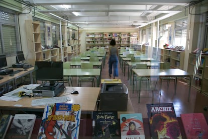 Biblioteca del instituto público María Guerrero, en Collado Villalba, en junio de 2020.