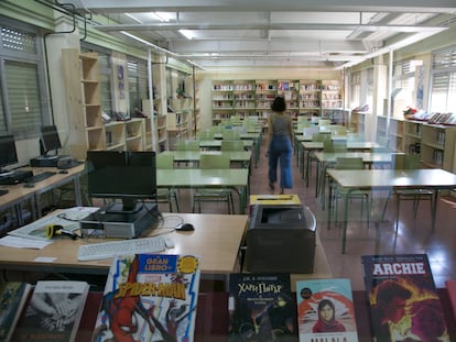 Biblioteca del instituto público María Guerrero, en Collado Villalba, en junio de 2020.