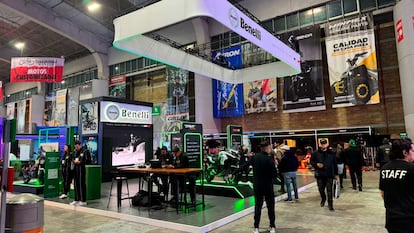 El stand de Benelli en el Salón Internacional de la Motocicleta México 2024.