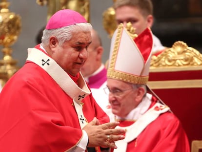 El Papa recibe a Rogelio Cabrera en 2013 en el Vaticano.