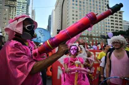 Protesta contra la celebración del Mundial de Fútbol, en Río de Janeiro, Brasil. 12 de junio de 2014.