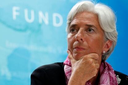 La nueva directora gerente del FMI, Christine Lagarde, en su primera rueda de prensa.