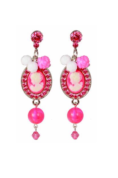 Pendientes con camafeo modelo Ginza de Tarina Tarantino. Precio: 55 euros aprox.