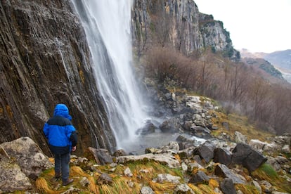 La cascada de más de 50 metros del parque natural de los Collados del Asón, en Cantabria.