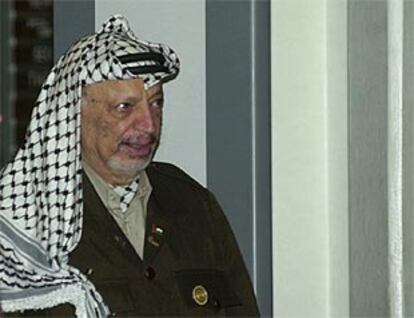 El líder palestino, Yasir Arafat, a su llegada a la sede de la ONU.