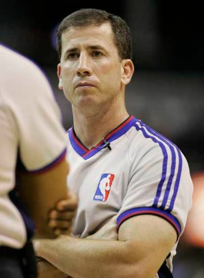 Tim Donaghy, en un partido en 2007.