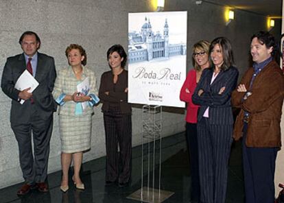 De izquierda a derecha, Pedro Piqueras, Carmen Caffarel, Helena Resano, María Oña, Ana Blanco y Javier Montemayor.
