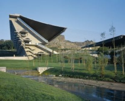 Estadio de Braga (Portugal) proyectado por Souto de Moura.