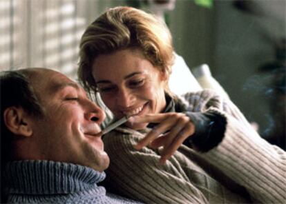 Javier Bardem y Belén Rueda, en <i>Mar adentro</i>.