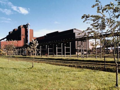 Imagen de archivo de la acería de ArcelorMittal en Gijón, Asturias.