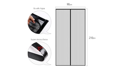 Mosquitera magnética sobre fondo blanco.