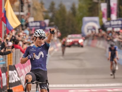 Einer Rubio levanta el puño al ganar en Crans Montana ante un hundido Pinot.