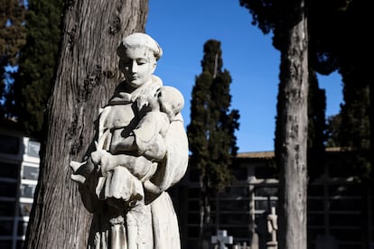 Otra de las esculturas de San Justo.