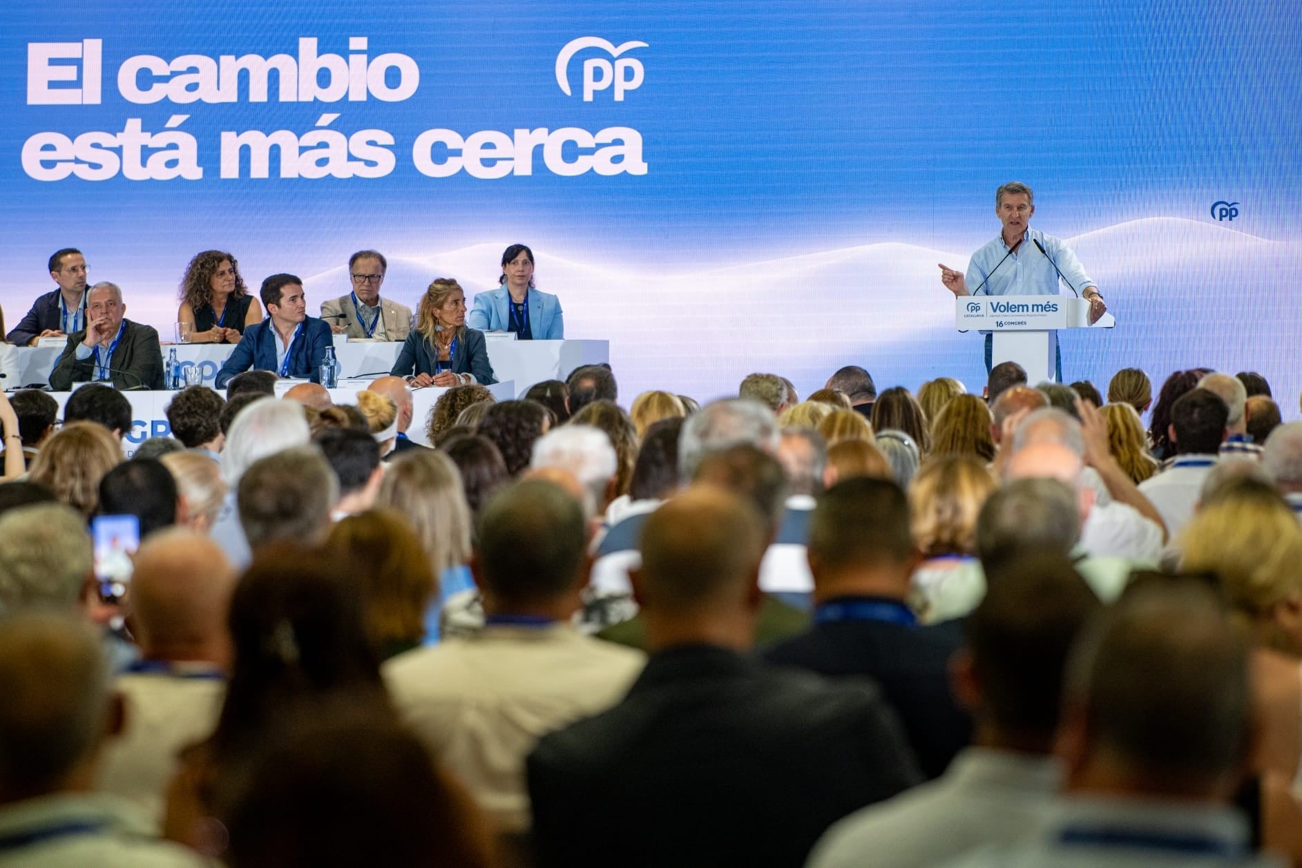 Feijóo apela en Barcelona a dejar atrás el ‘procés’: “Como la mayoría de los catalanes, nosotros también queremos pasar página”
