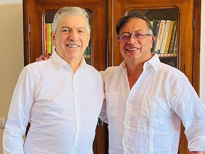 Cesar Gaviria y Gustavo Petro el 9 de junio de 2022.