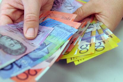 Australia is removing the British monarchy from its banknotes.