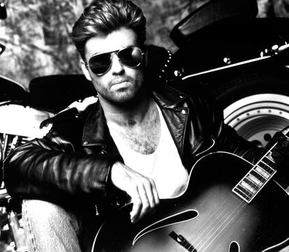 George Michael en la foto promocional de su disco 'Faith', 1987.