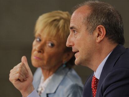 La vicepresidenta De la Vega y el ministro Sebastián.