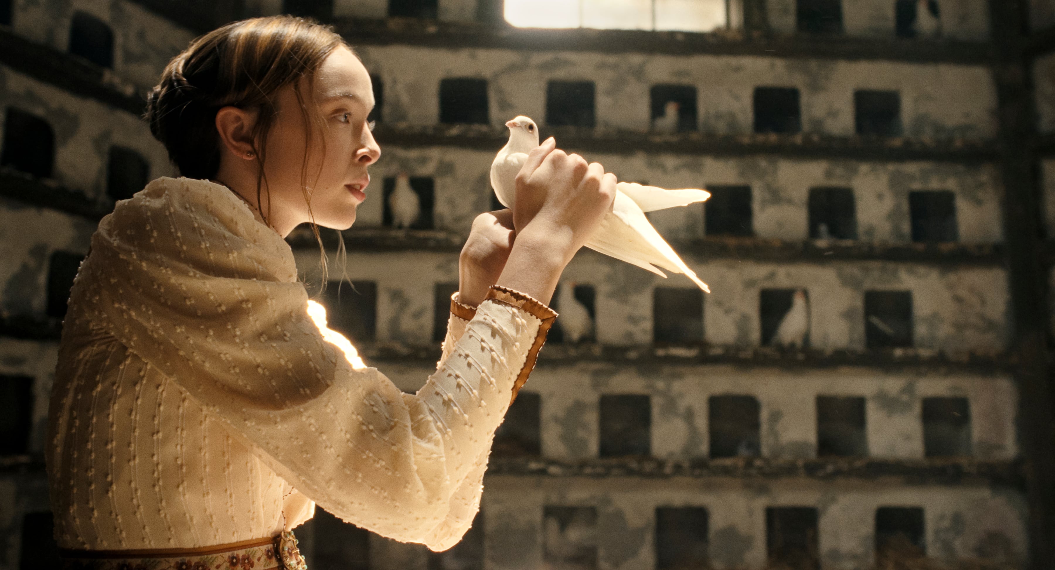 Ella Beatty, como Lizzie Borden en el primer episodio de la serie.