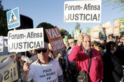 Afectados por el 'caso Forum' a las puertas de la Audiencia Nacional este lunes