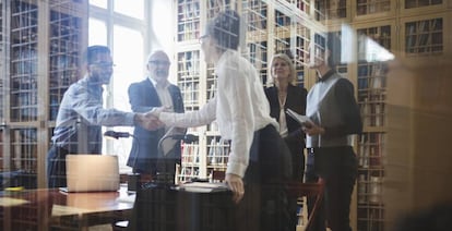 Los expertos defienden que debería haber más mujeres juristas en los consejos de administración.