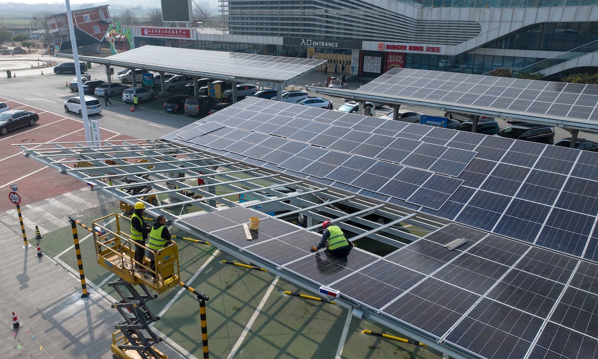 China logra reducir las emisiones de CO₂ a través de las tecnologías limpias a pesar de la subida de la demanda energética