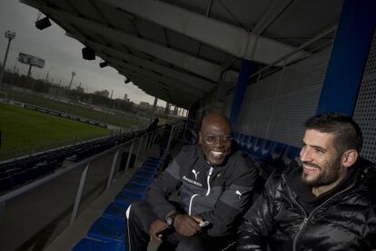 N&#039;Kono y Casilla, el a&ntilde;o pasado, en la ciudad deportiva del Espanyol.