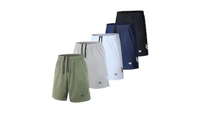 Pantalones cortos deportivos sobre fondo blanco.